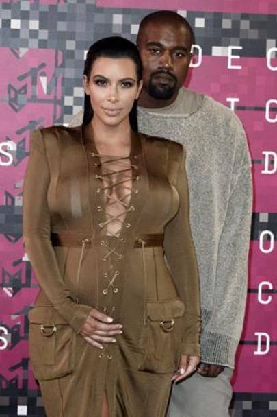 Kim Kardashian poco sobria e molto incinta con Kanye West